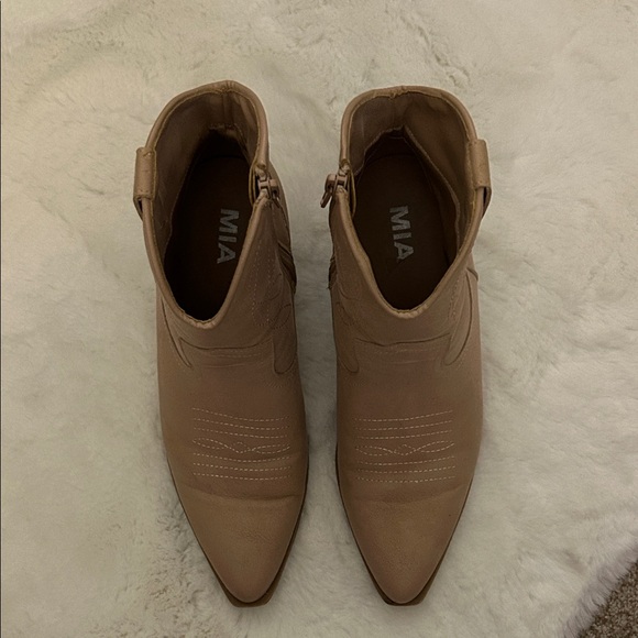 MIA Light Brown Heeled Boots - Picture 3 of 6